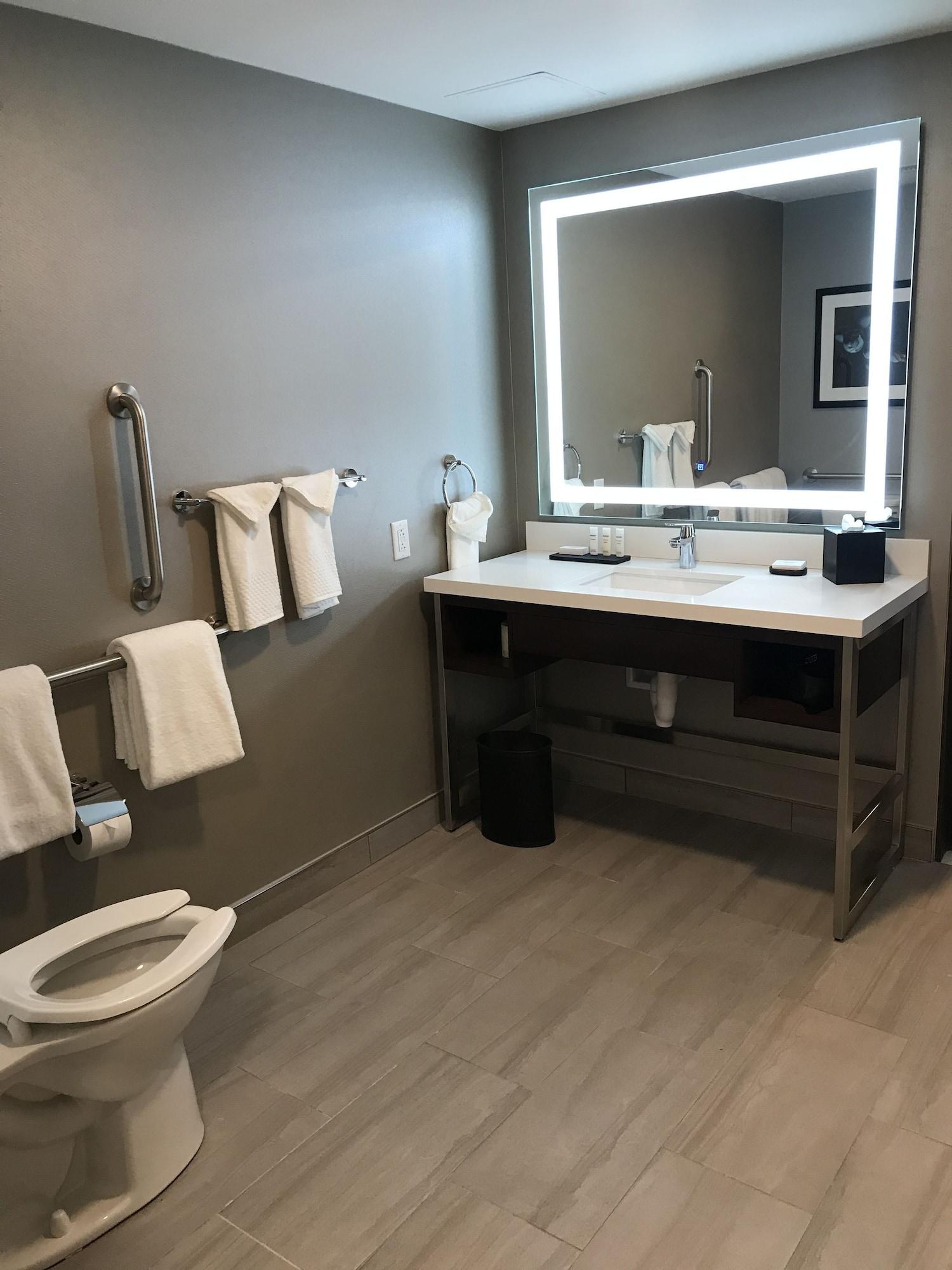 Embassy By Hilton Indianapolis Airport Hotel Plainfield