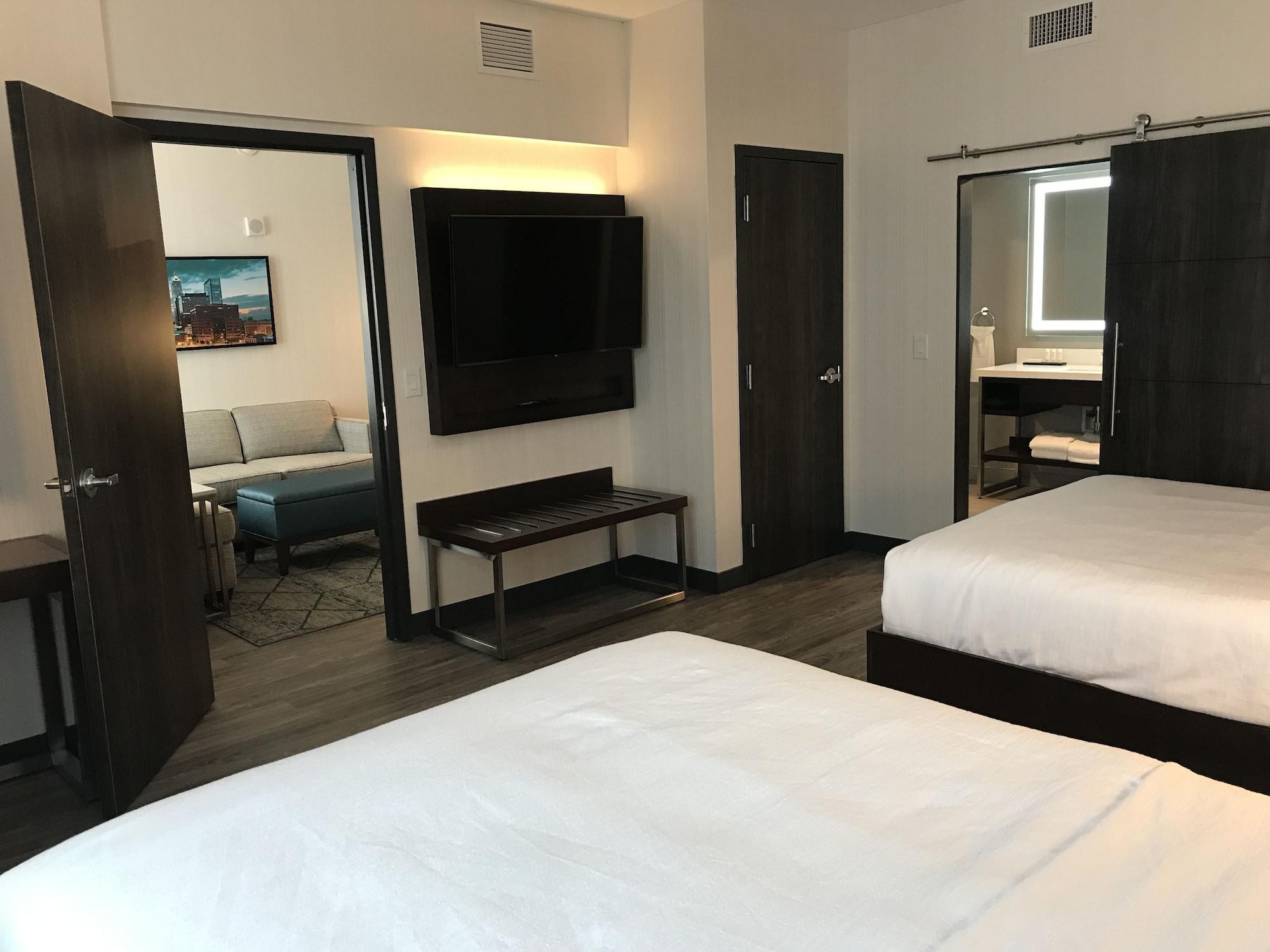 Embassy By Hilton Indianapolis Airport 4*