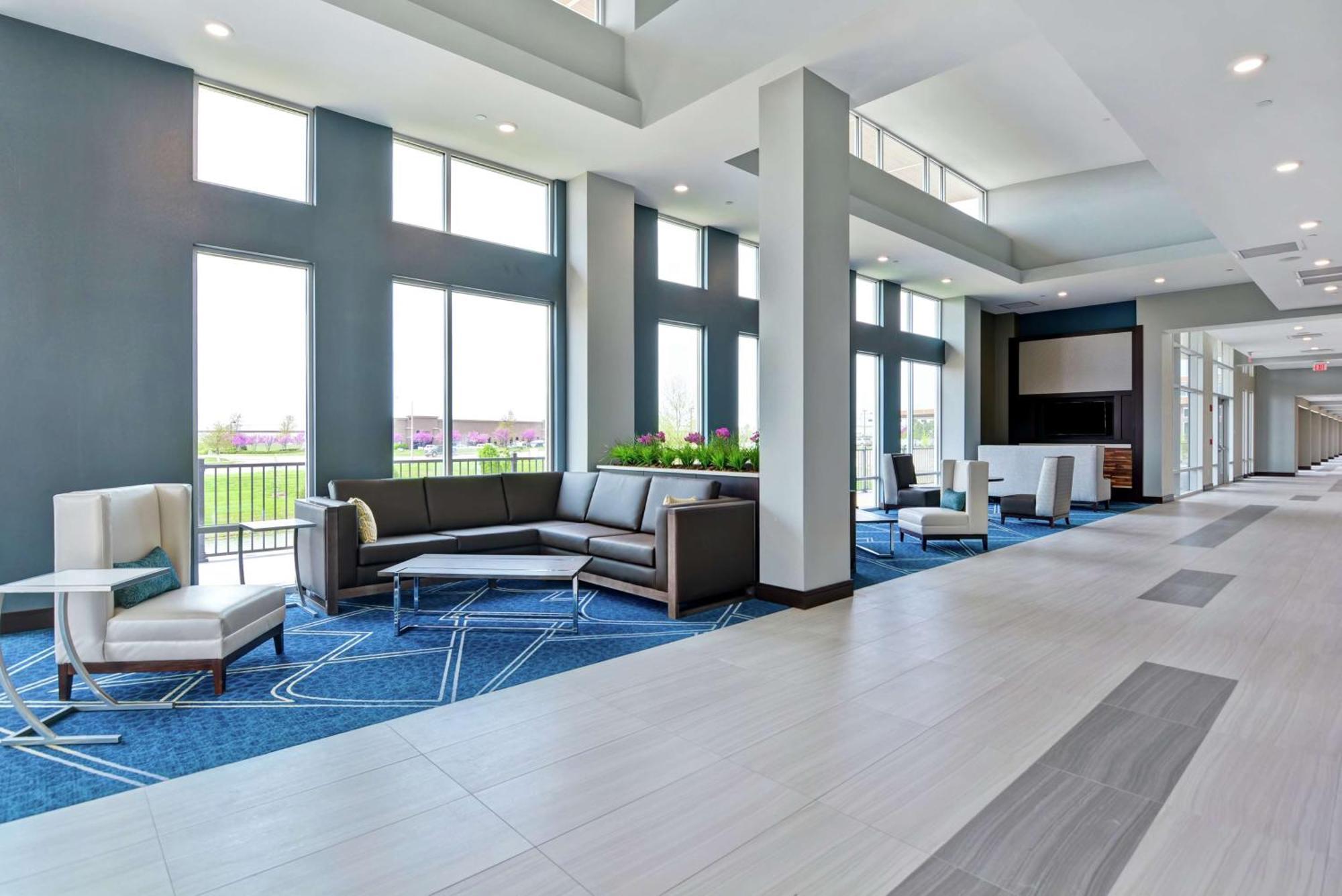 Hotel Embassy By Hilton Indianapolis Airport