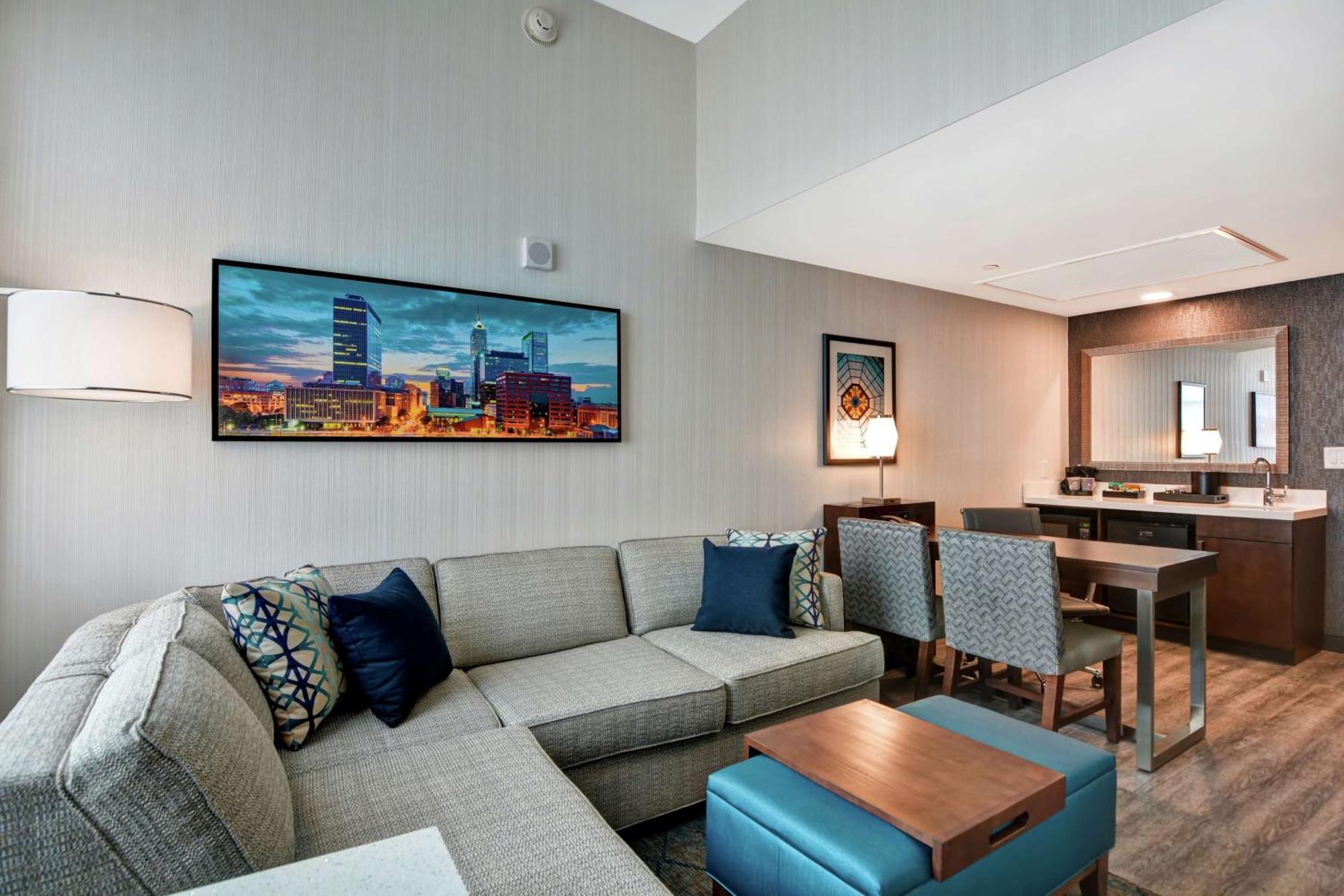Hotel Embassy By Hilton Indianapolis Airport