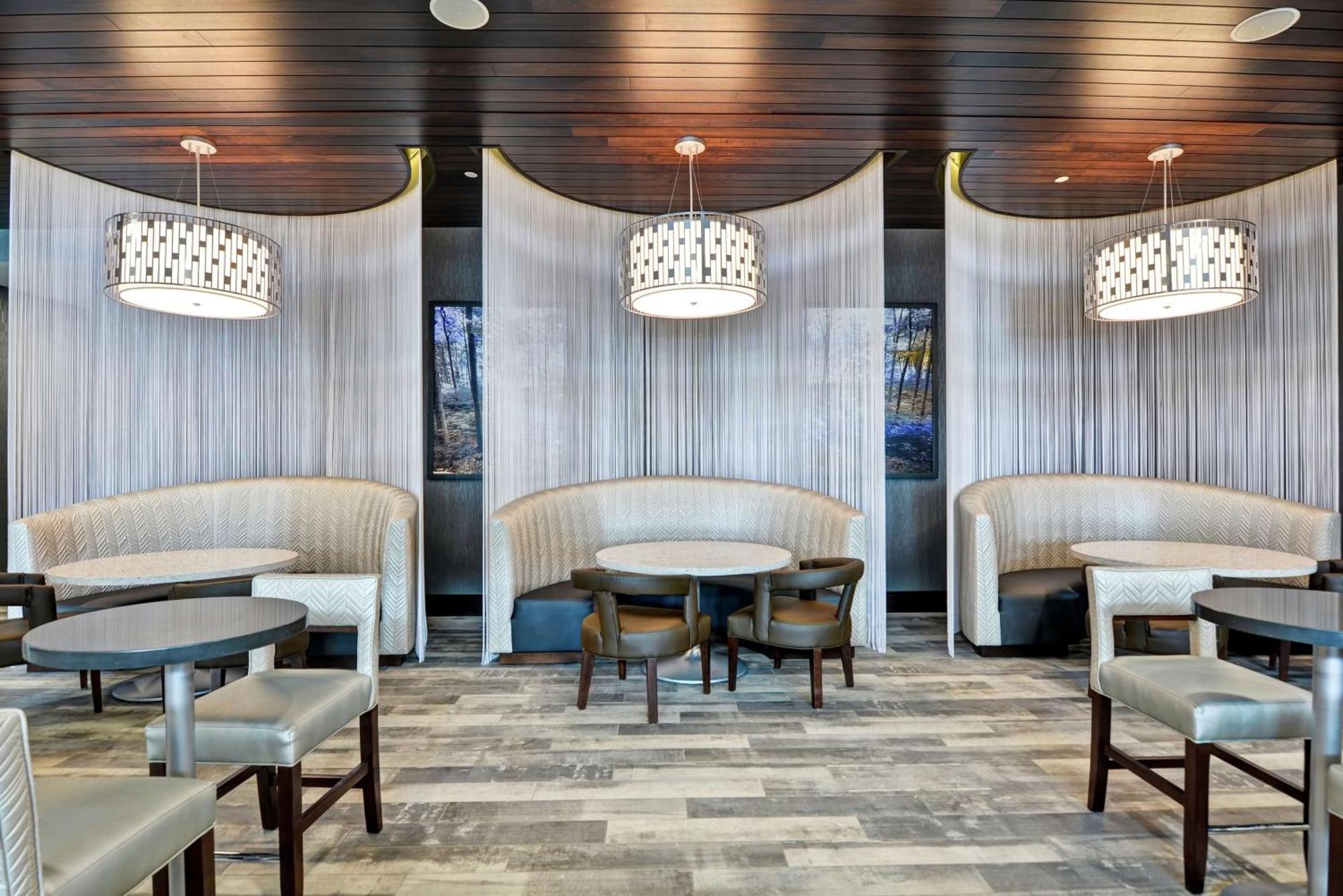 Embassy By Hilton Indianapolis Airport 4* Plainfield
